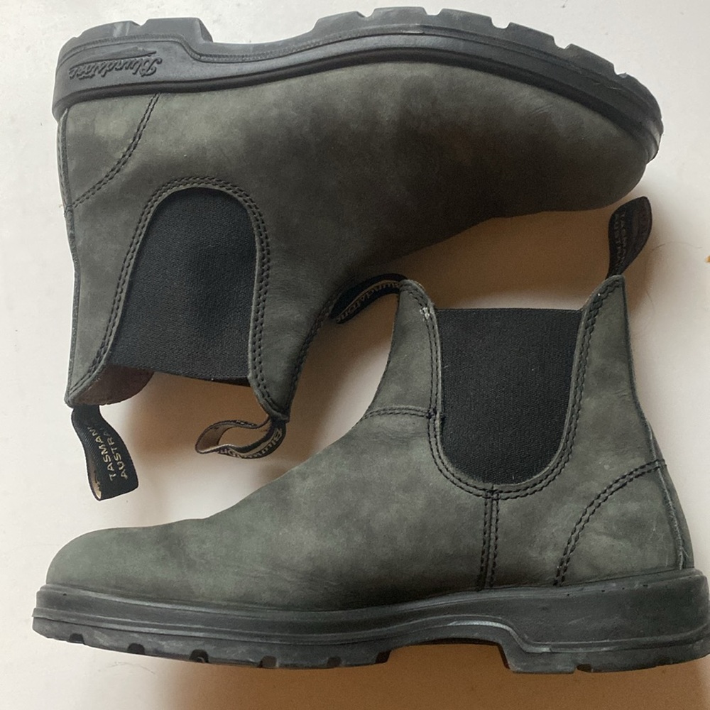 Blundstone Wms Chelsea Boots - Rustic Black US 8 (AU5)